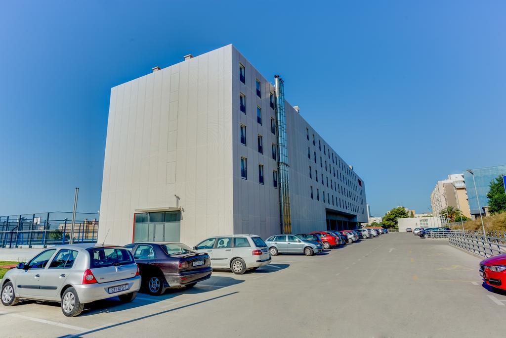 Rooms Kampus Split Buitenkant foto